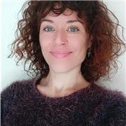 Docente en universidad imparte clases particulares o grupales adaptándose al nivel del alumnado